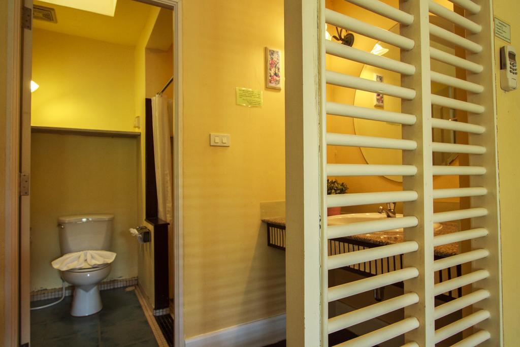 Brookside Valley Resort Rayong Exterior foto